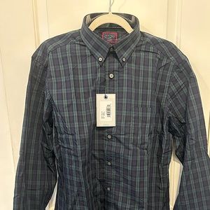 Untuckit brand new w/ tags.